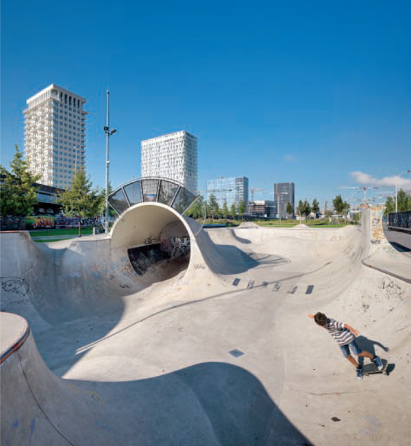 Reclaiming-a-City’s-Industrial-Backyard-skatebowl-construction-Kop-Spoor-Noord