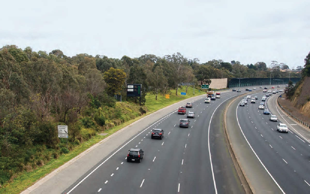 Green-Infrastructure-in-Australian-Cities-Freeway-Melbourn-1977-1997