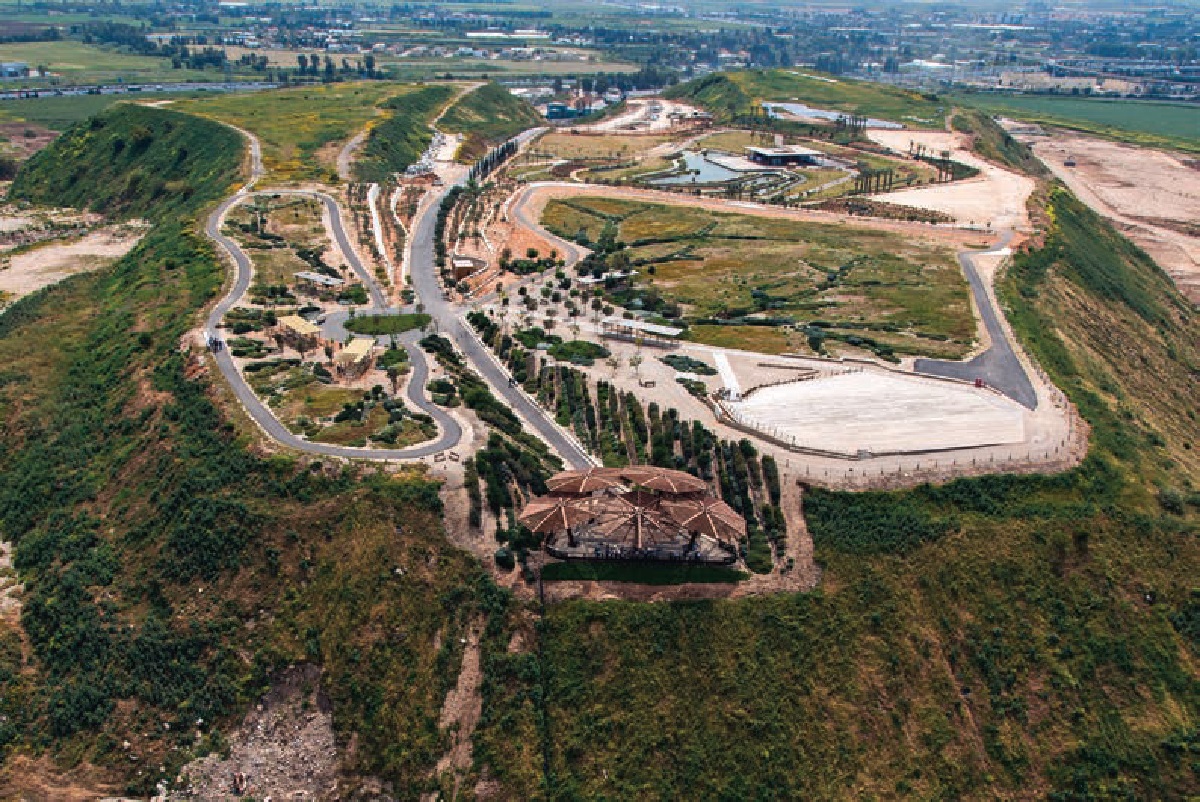 Reviving-Wastelands-Hiriya-Landfill-Park-Tel-Aviv-Israel-west–Belvedere-Plateau-Oasis
