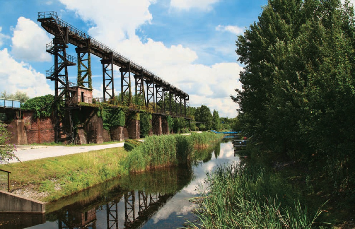 Reviving-Wastelands-Water-Park-Duisburg-Nord-Landscape-Germany