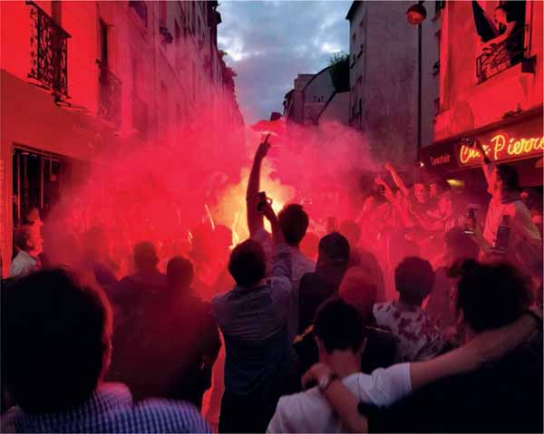 Streets-Areas-Expression-Allez-Les-Bleus-Bastille-Paris