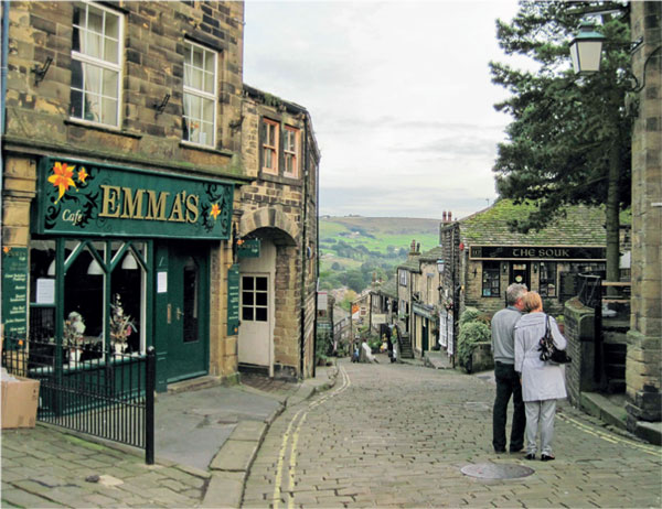 Medieval-Influence-Walkable-Streets-environments-smelling-freshly-bread-espresso-conversation-quiet-prematurely-heart-attack