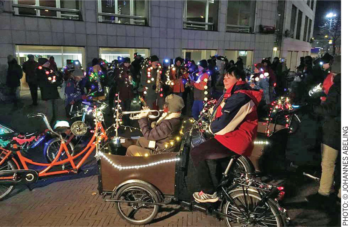 Amsterdam-Lights-Light-Ride-tour-yearly-tradition-Festival-bicycle-tour