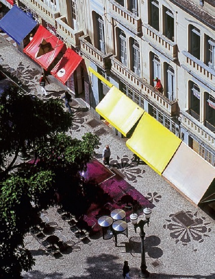 Building-Shared-Dreams-Rua-das-Flores-Brazilian-pedestrian-street-1971-Jaime-Lerner-legislative-period-Curitiba’s-mayor-(1)