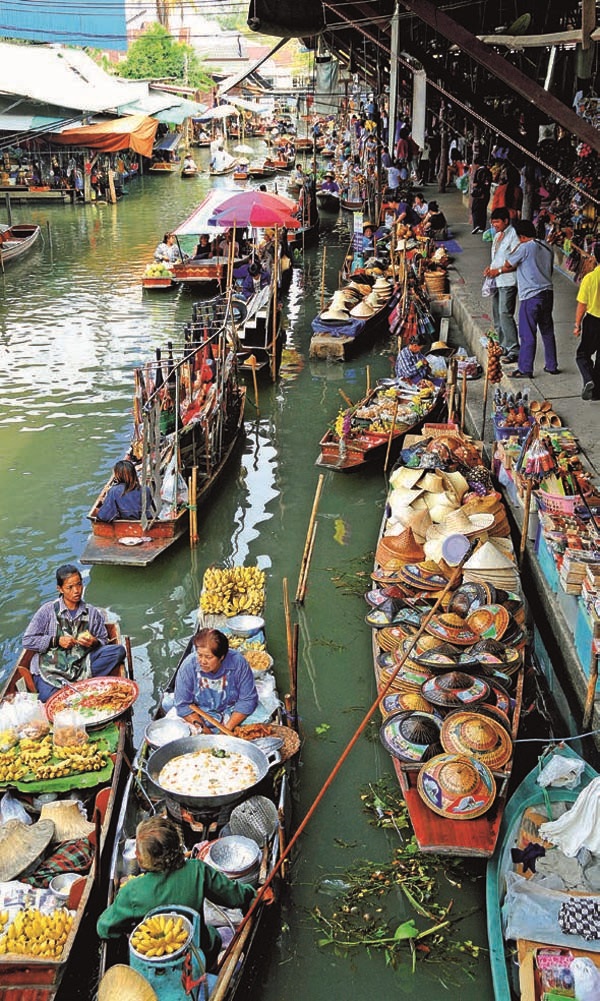 Re-evaluating-Urban-Asia-Damnoen-Saduak-Floating-Market-Thailand