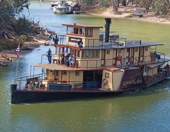 Towns-Cities-Celebrating-Differences-Paddle-steamers-Murray-River-system-transported-people-produce-caters-tourist