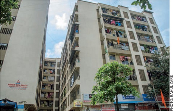 Re-housing-Mumbai’s-Slum-Dwellers-building-rehoused-slum-dwellers