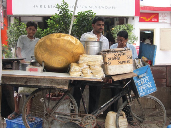 Pedal-Power-Devendra-Yadav-chole-kulche-joint-every-day-16-years-bicycle
