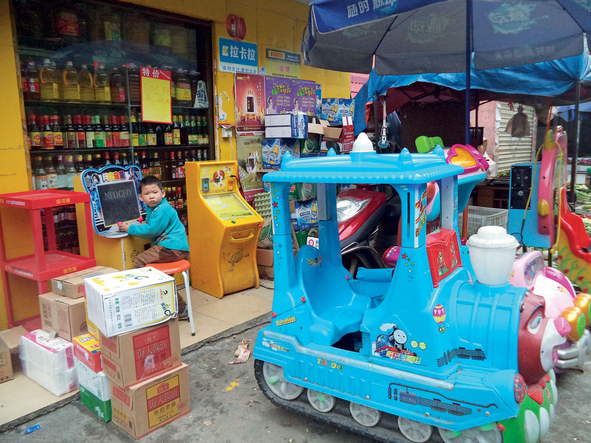 Users-Make-Spaces-Work-Play-station-old-market