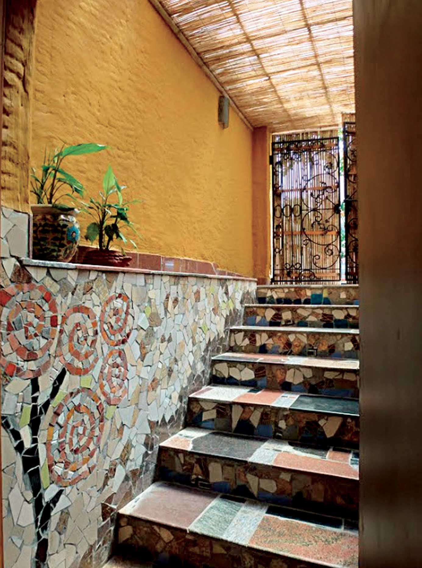 old-new-interior-photographs-office-environmental-design-solutions-delhi-showing-creative-reuse-materials