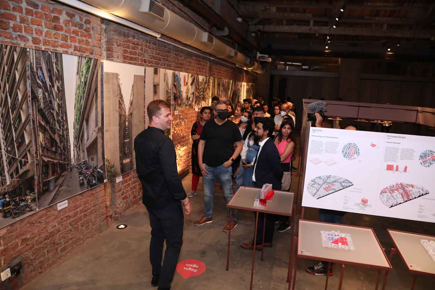 de-coding-mumbai-sameep-giving-exhibition-tour-audiences